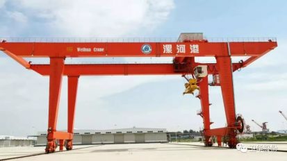   衛(wèi)華起重，飛天入海！
